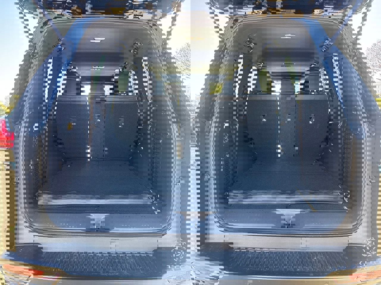 Used 2025 Lexus LX 600 4WD w/ Luxury Package image 24