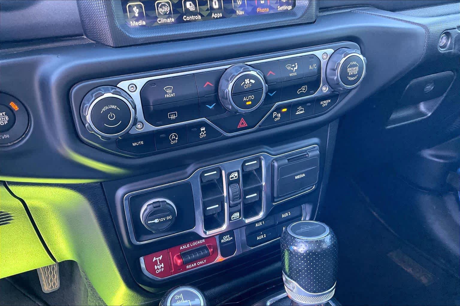 Used 2021 Jeep Gladiator Mojave AWD/4WD image 33