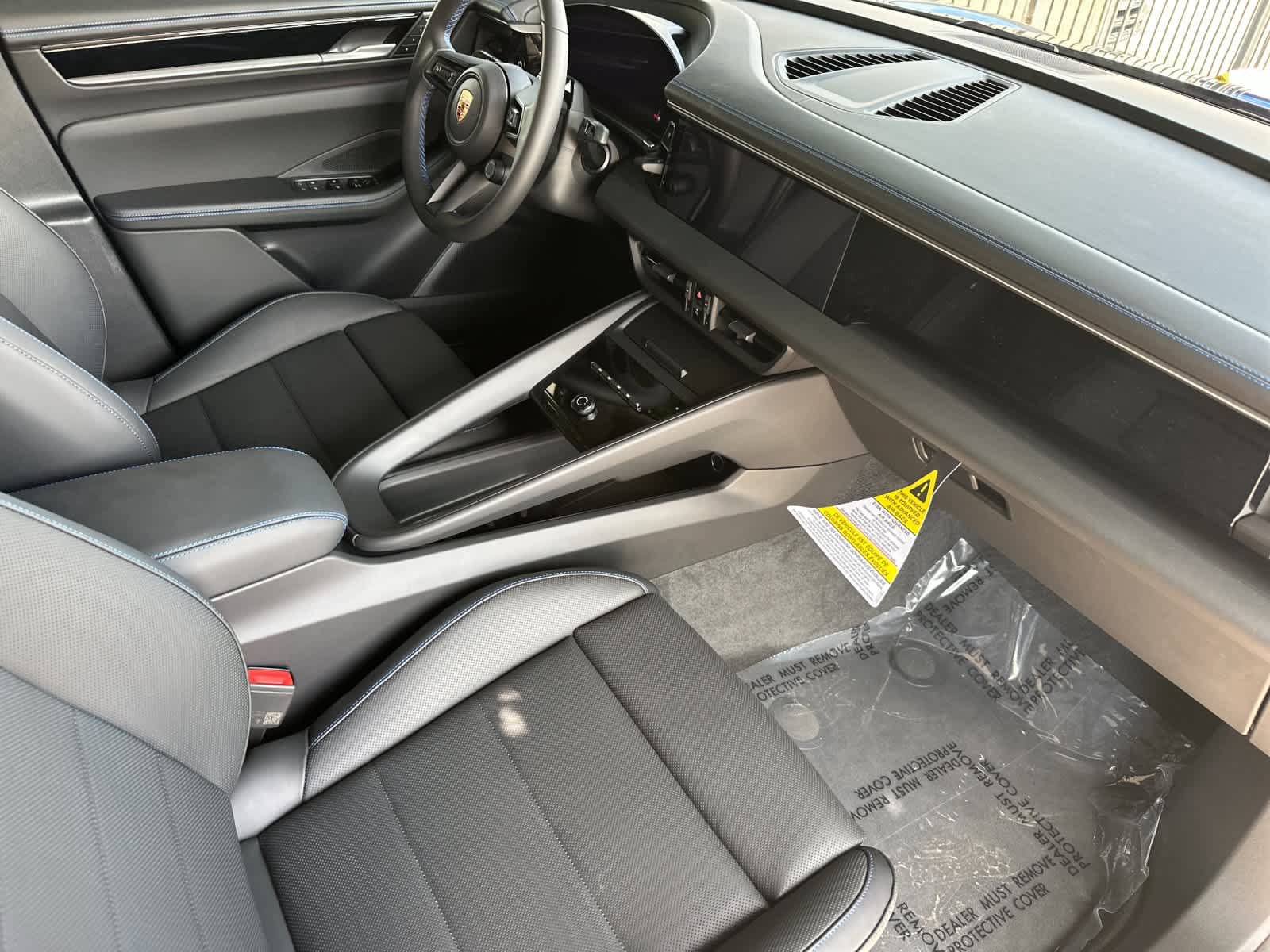 New 2026 Porsche Macan Electric RWD image 17