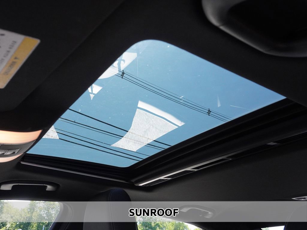 Used 2015 Mercedes-Benz E 350 4MATIC Sedan image 3