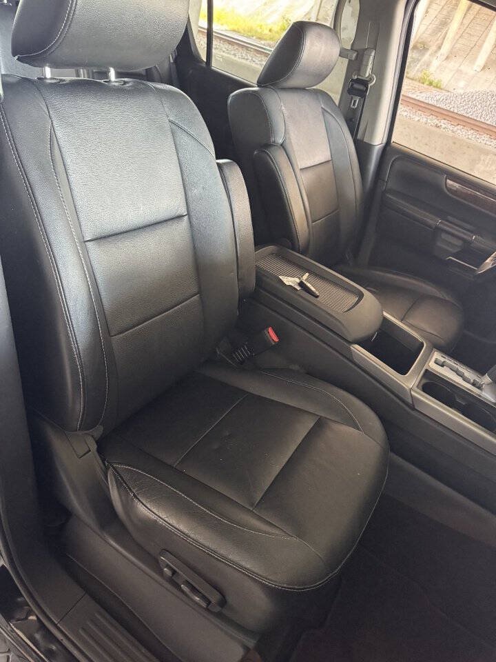 Used 2010 Nissan Armada Titanium RWD image 15