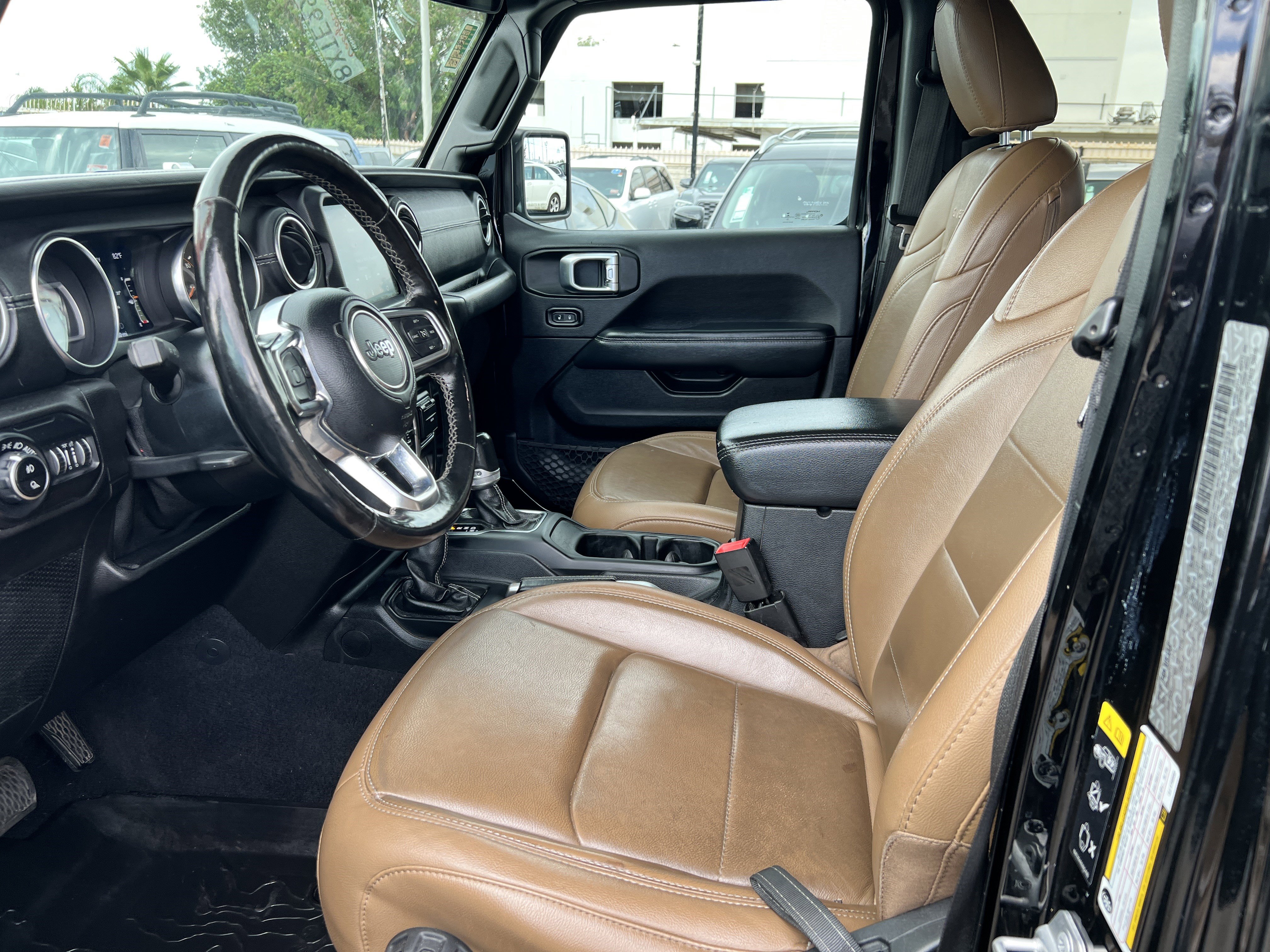 Used 2020 Jeep Gladiator Overland image 14