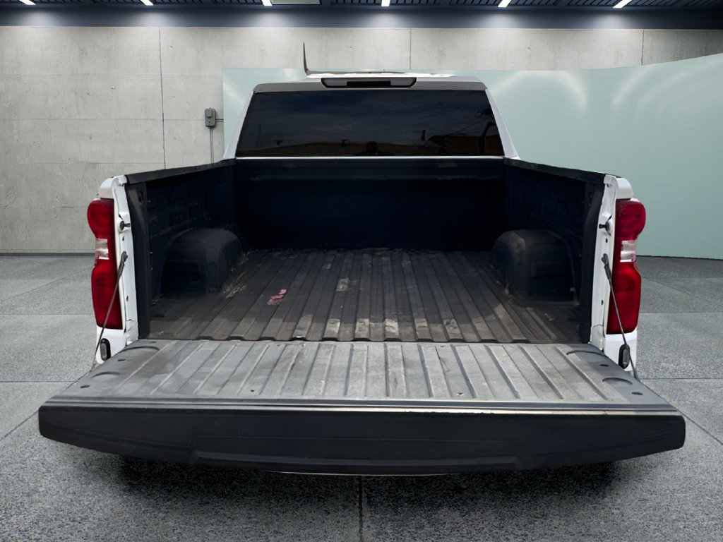 Used 2021 Chevrolet Silverado 1500 LT AWD/4WD image 16
