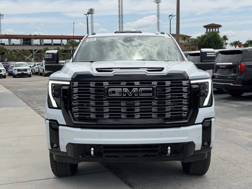 New 2026 GMC Sierra 2500 Denali Ultimate AWD/4WD image 3