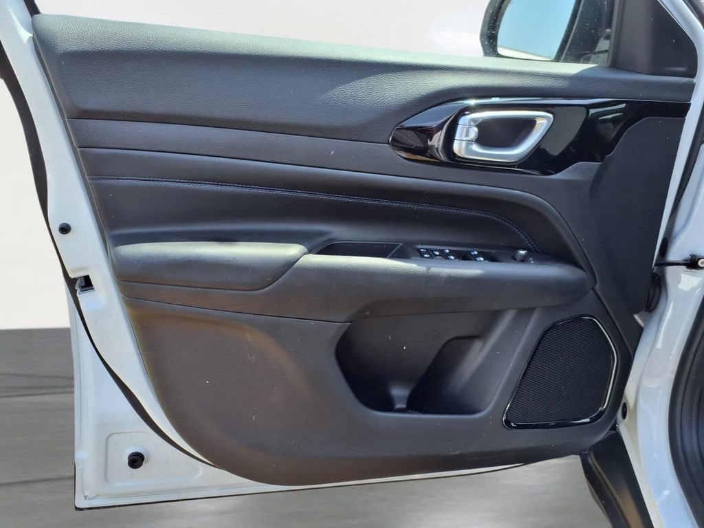 New 2026 Jeep Compass Latitude AWD/4WD image 15