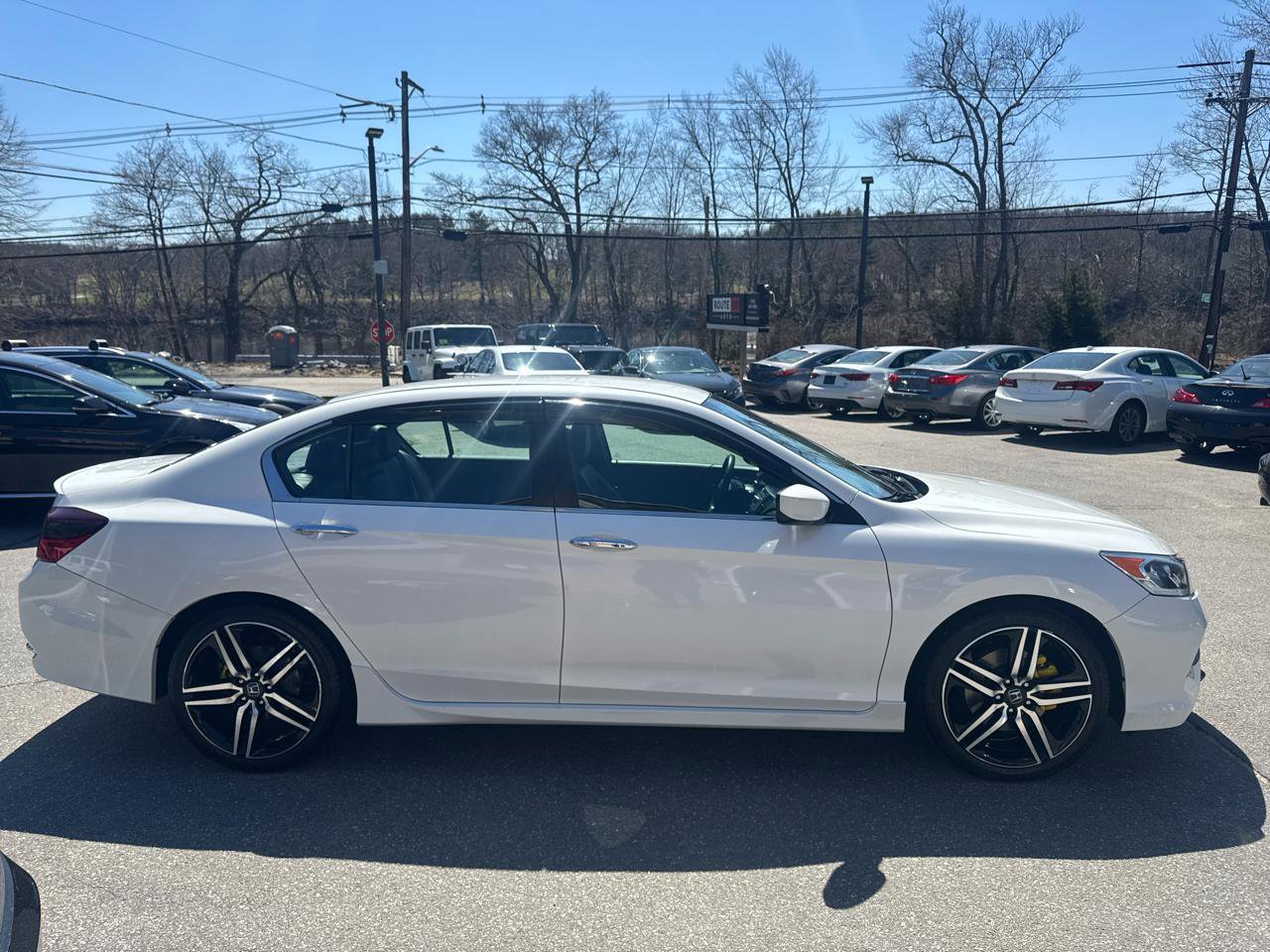 Used 2017 Honda Accord Sport Special Edition image 7