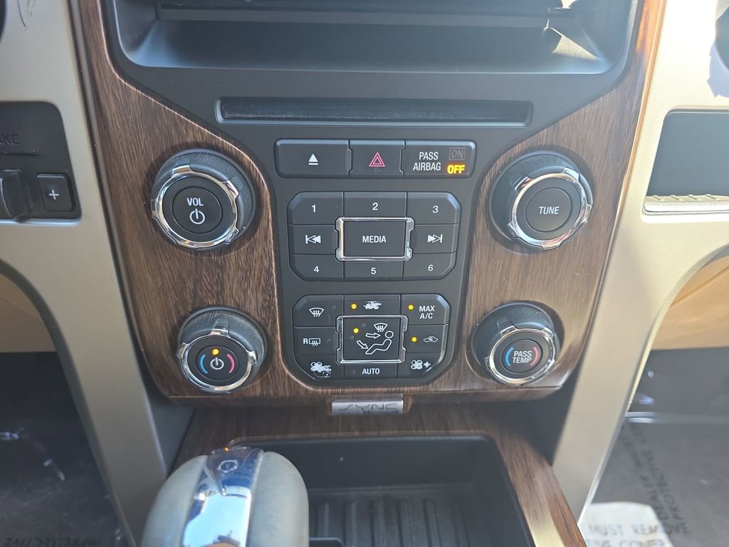 Used 2014 Ford F150 Lariat w/ Lariat Chrome Package AWD/4WD image 20