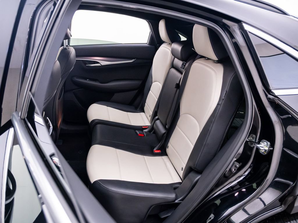 Used 2023 INFINITI QX55 Luxe w/ Cargo Package image 16