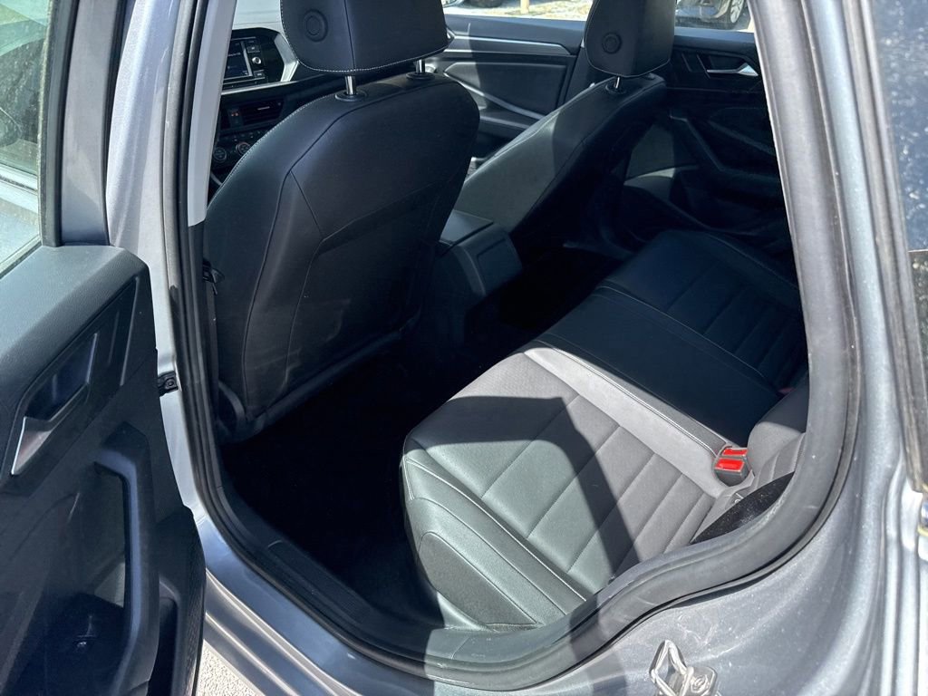 Used 2024 Volkswagen Jetta SE image 15