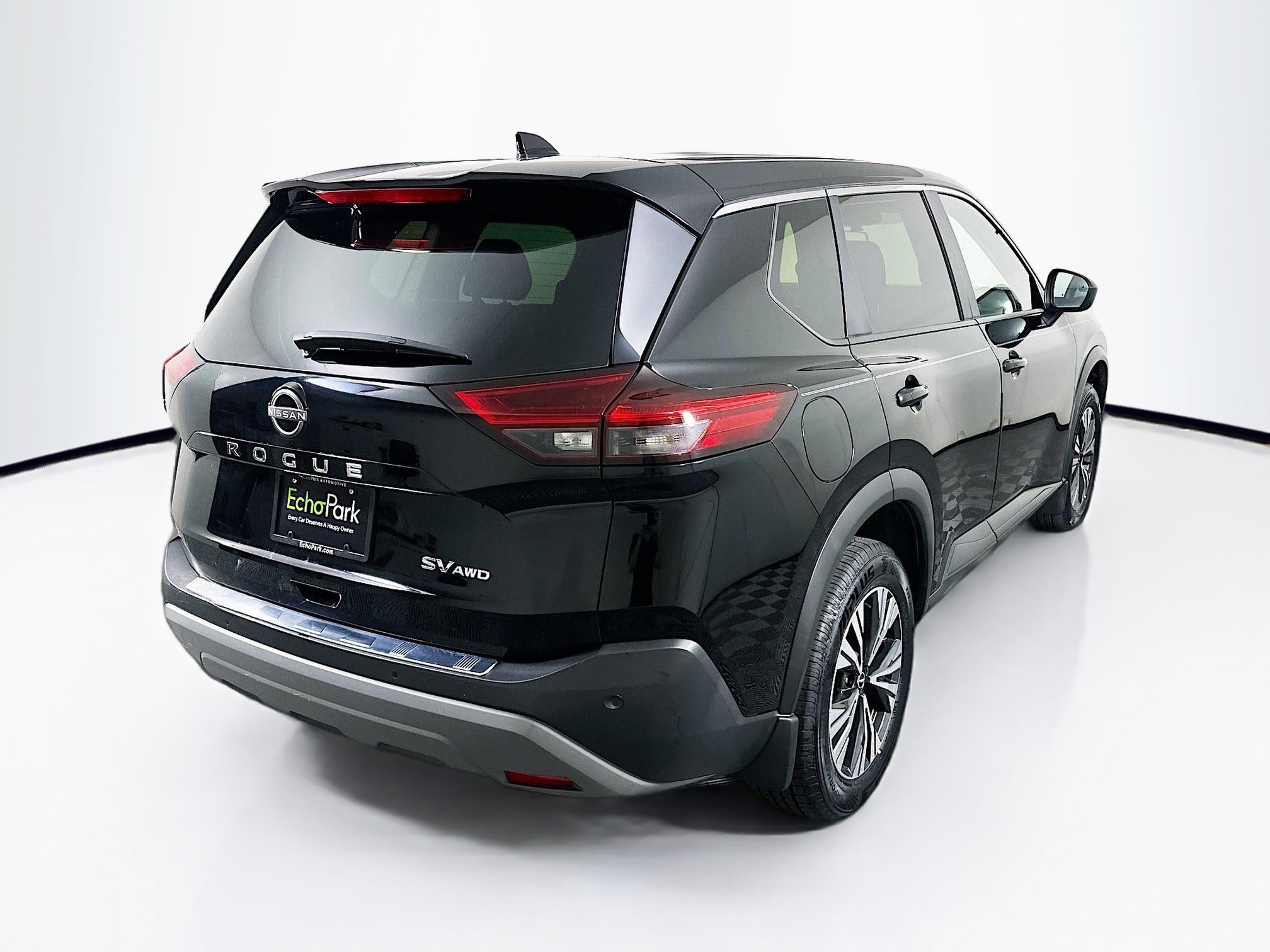 Used 2023 Nissan Rogue SV image 9