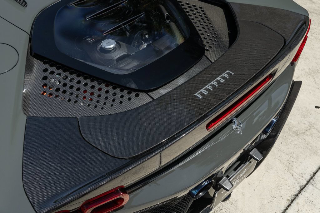 Used 2022 Ferrari SF90 Stradale AWD/4WD image 9