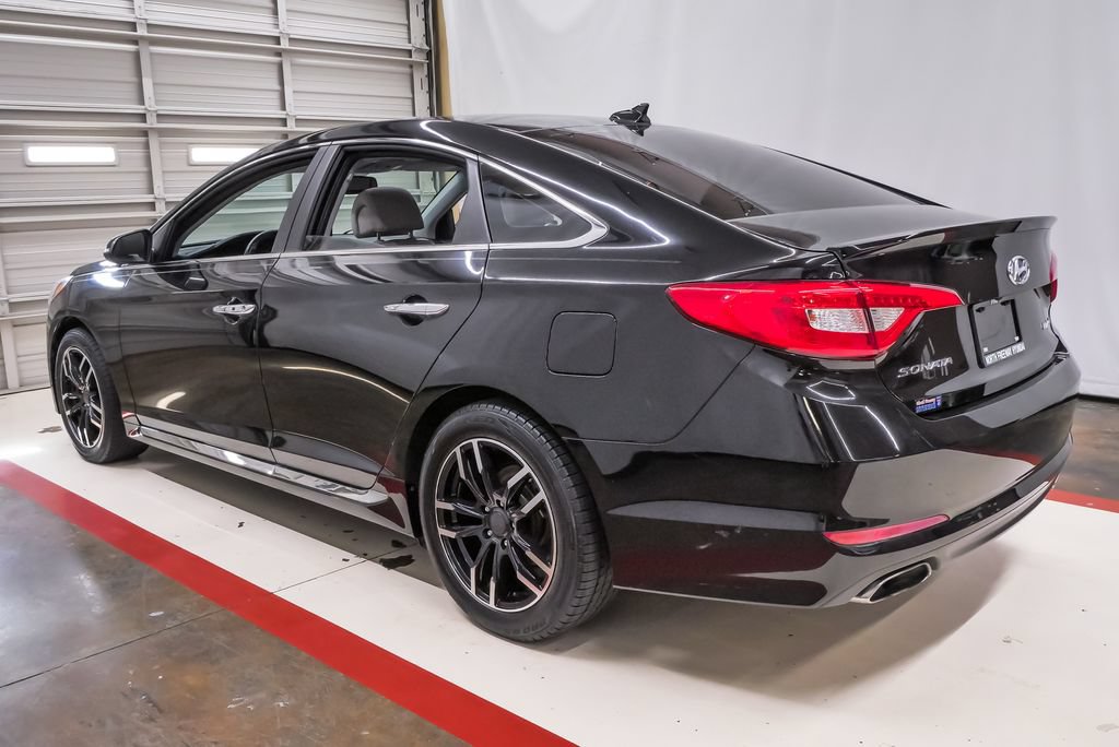 Used 2017 Hyundai Sonata Limited w/ Cargo Package FWD image 8