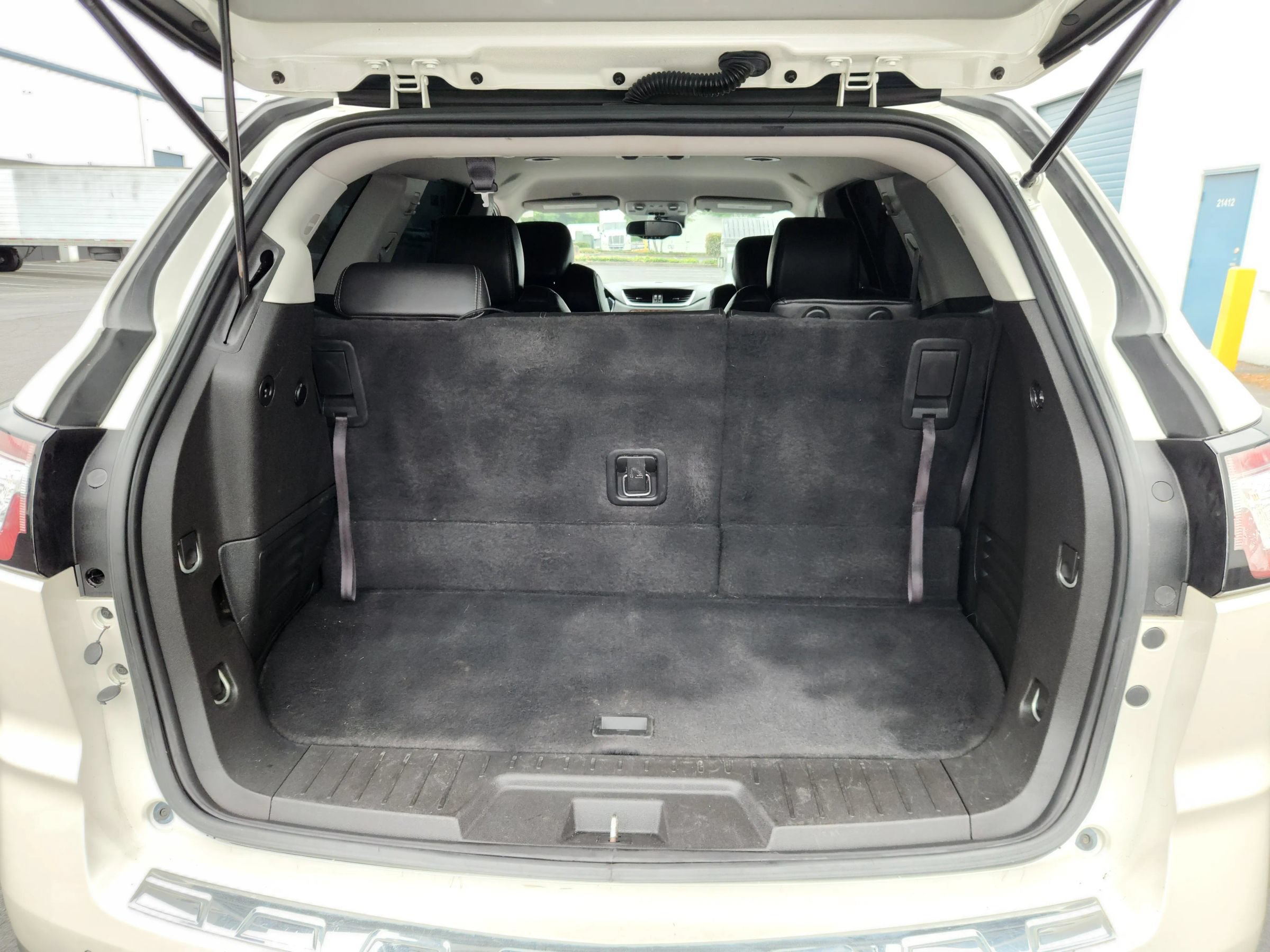 Used 2014 Chevrolet Traverse LTZ FWD image 20