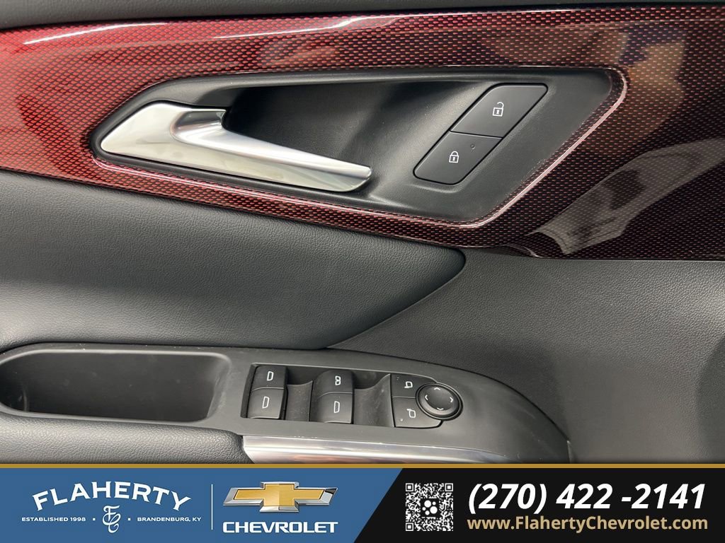 Used 2025 Chevrolet Traverse Z71 w/ Enhanced Driving Package image 23