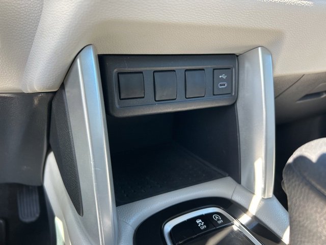 Used 2024 Toyota Corolla Cross L image 23