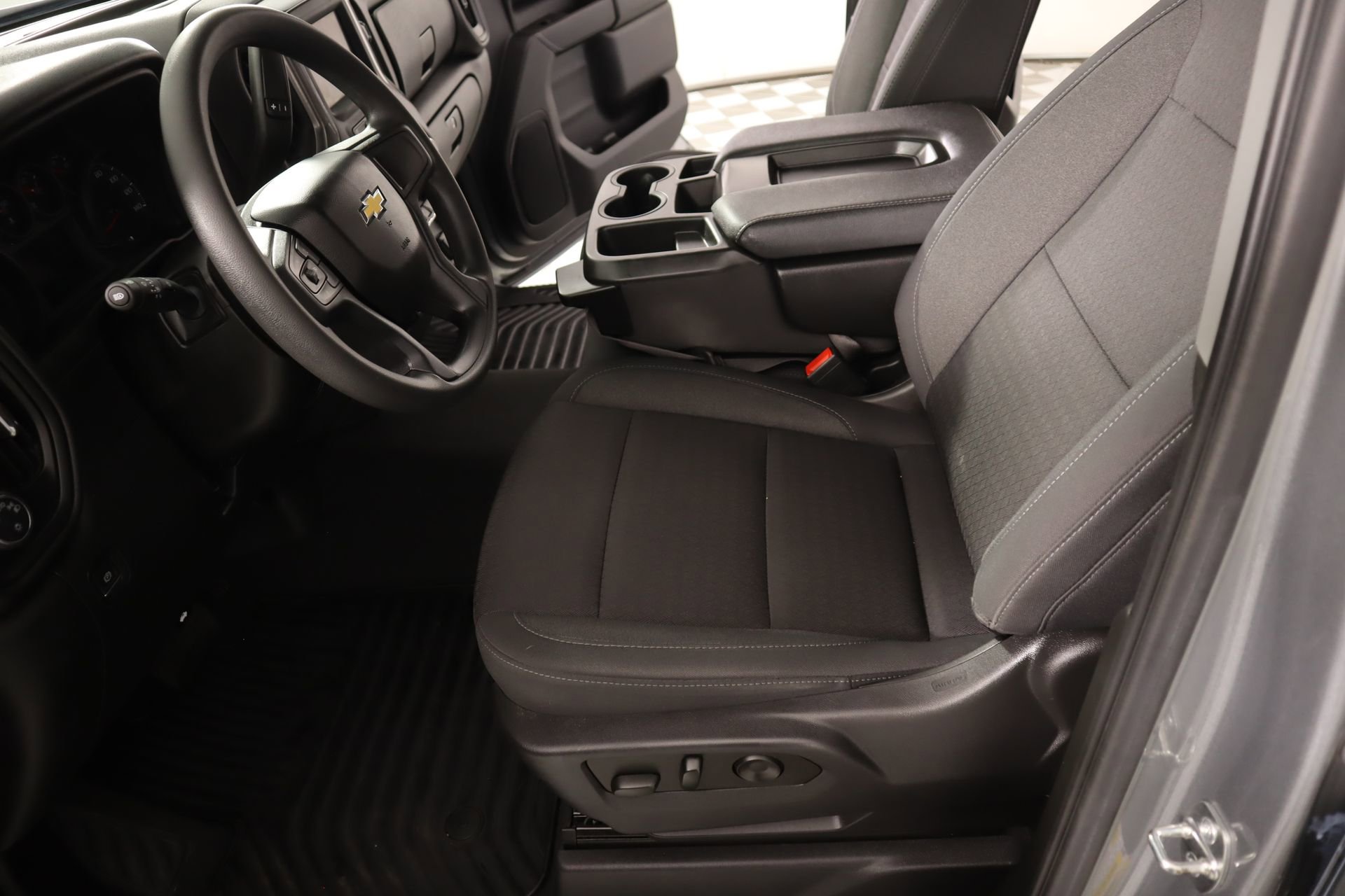 Used 2023 Chevrolet Silverado 1500 Custom image 10