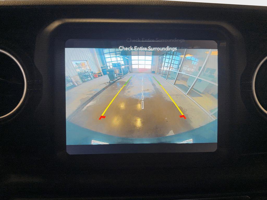 Used 2023 Jeep Wrangler Unlimited Sahara w/ Cold Weather Group image 16