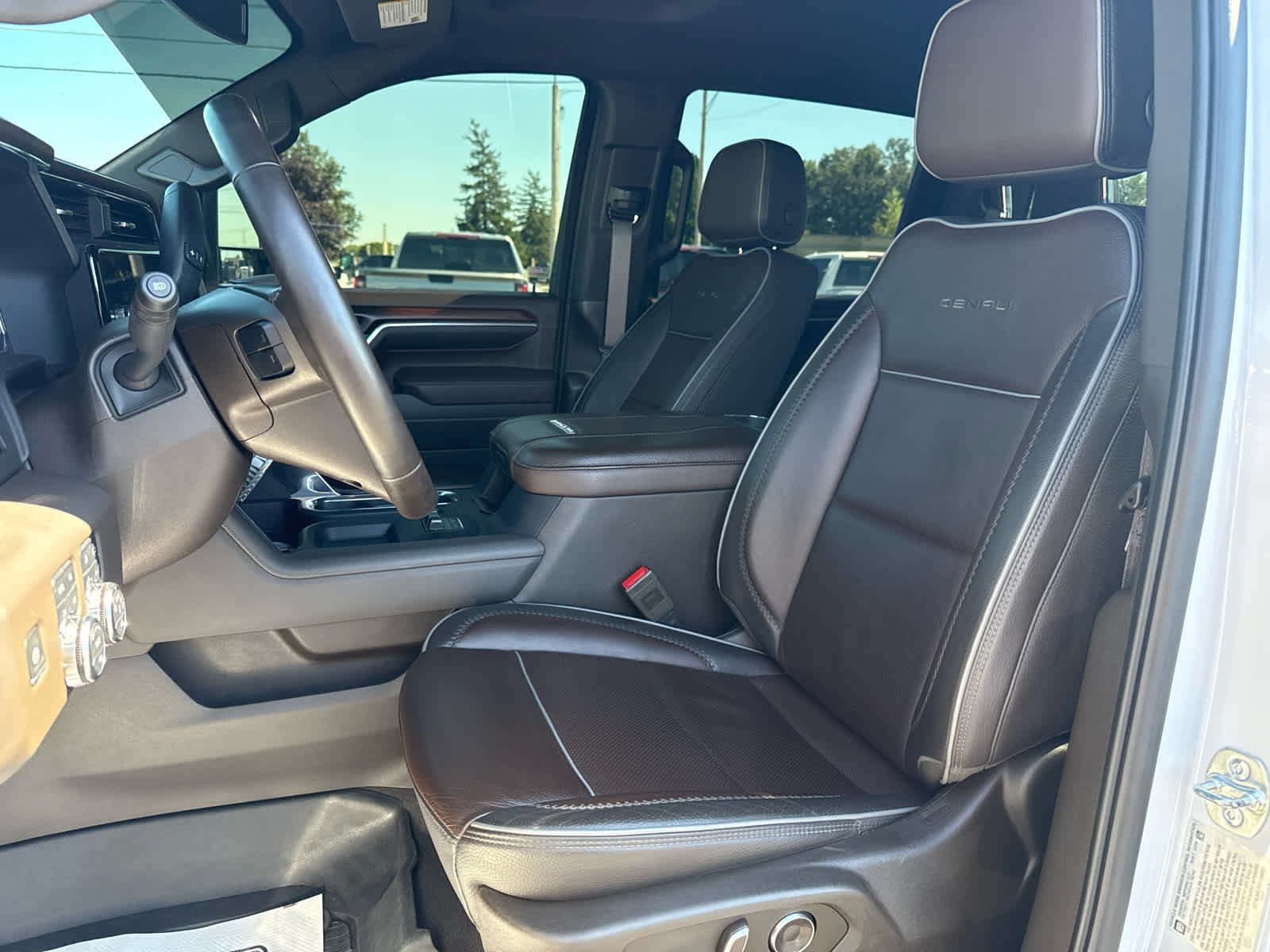 Certified 2025 GMC Sierra 3500 Denali w/ Snow Plow Prep/Camper Package AWD/4WD image 11