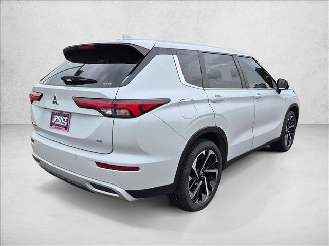 Used 2022 Mitsubishi Outlander SE AWD/4WD image 5