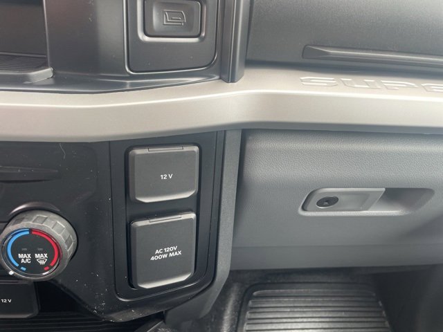 New 2025 Ford F550 4x4 Crew Cab Super Duty w/ XLT Value Package image 29