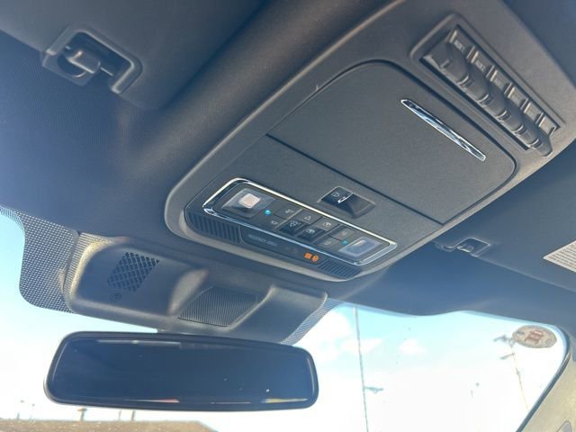 Used 2025 Ford F450 Platinum w/ FX4 Off-Road Package image 31