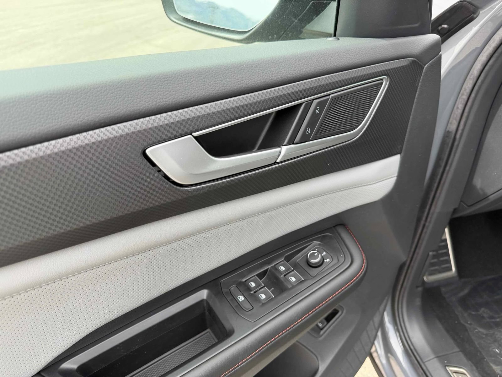 New 2026 Volkswagen Atlas Peak Edition AWD/4WD image 16