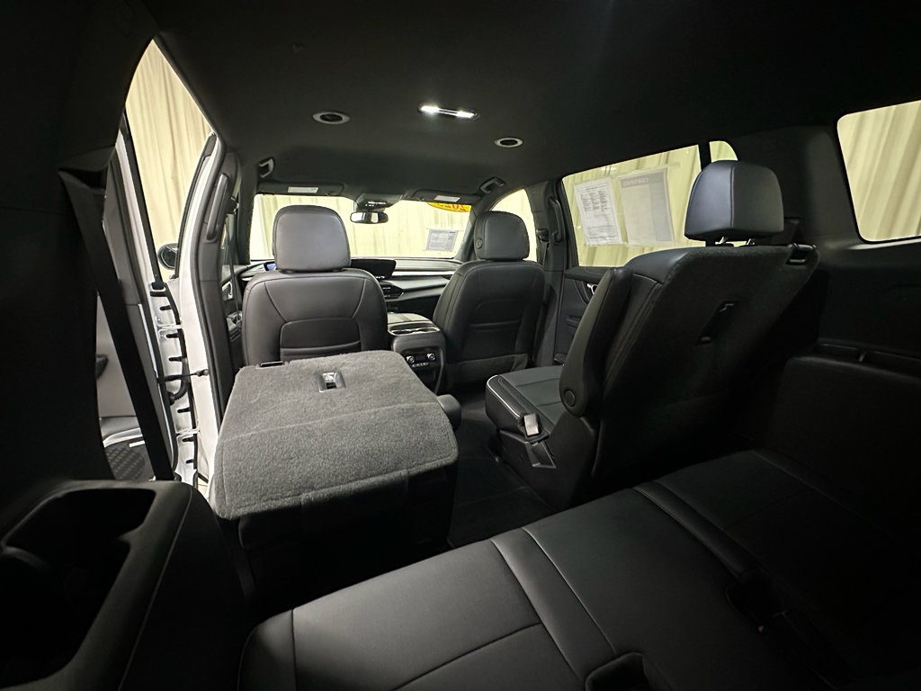 Certified 2025 Buick Enclave Preferred image 23