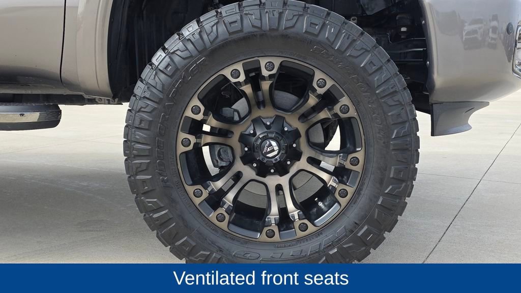 Used 2019 Nissan Titan Platinum Reserve image 13