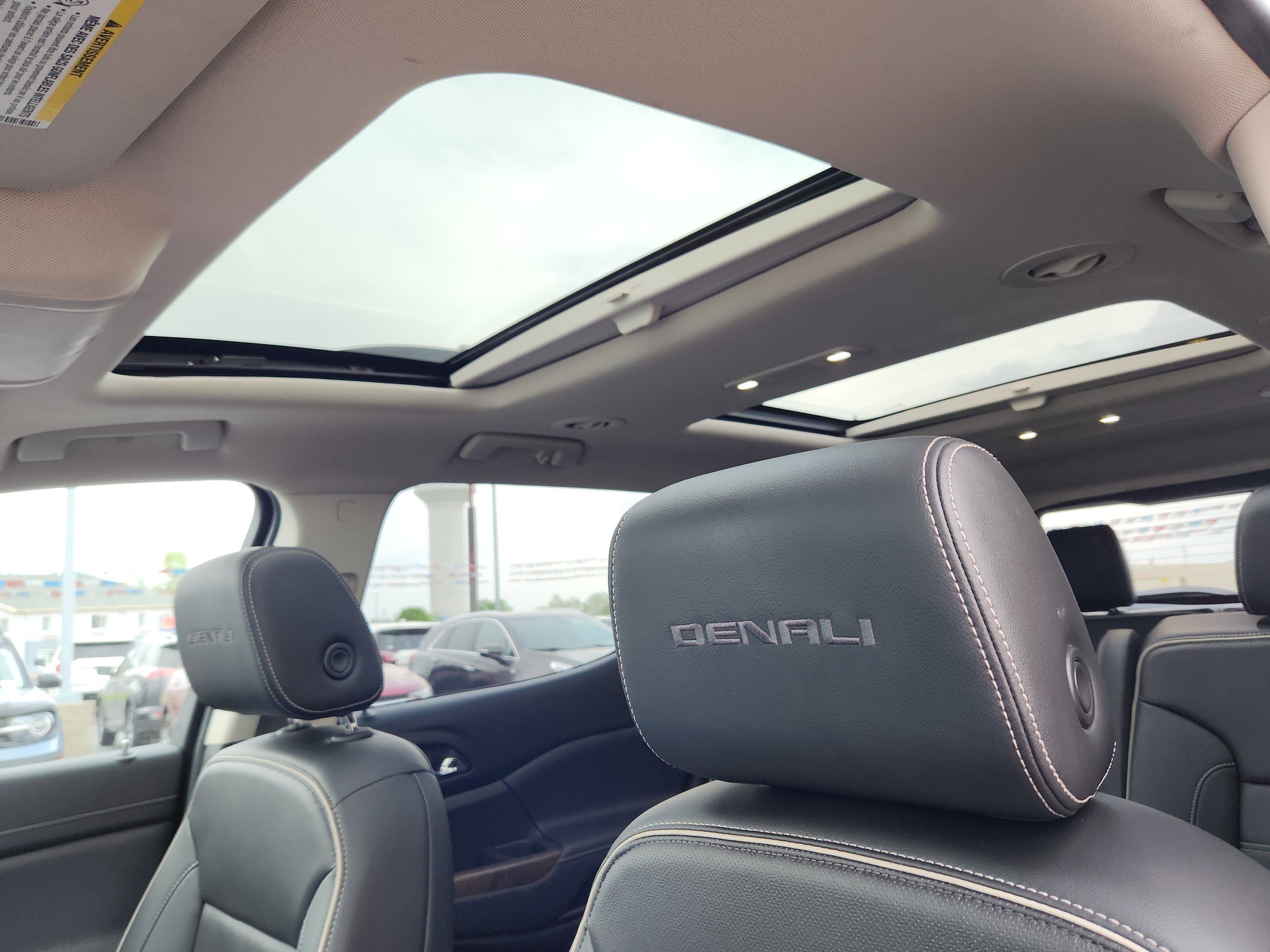 Used 2021 GMC Acadia Denali w/ Denali Technology Package image 26