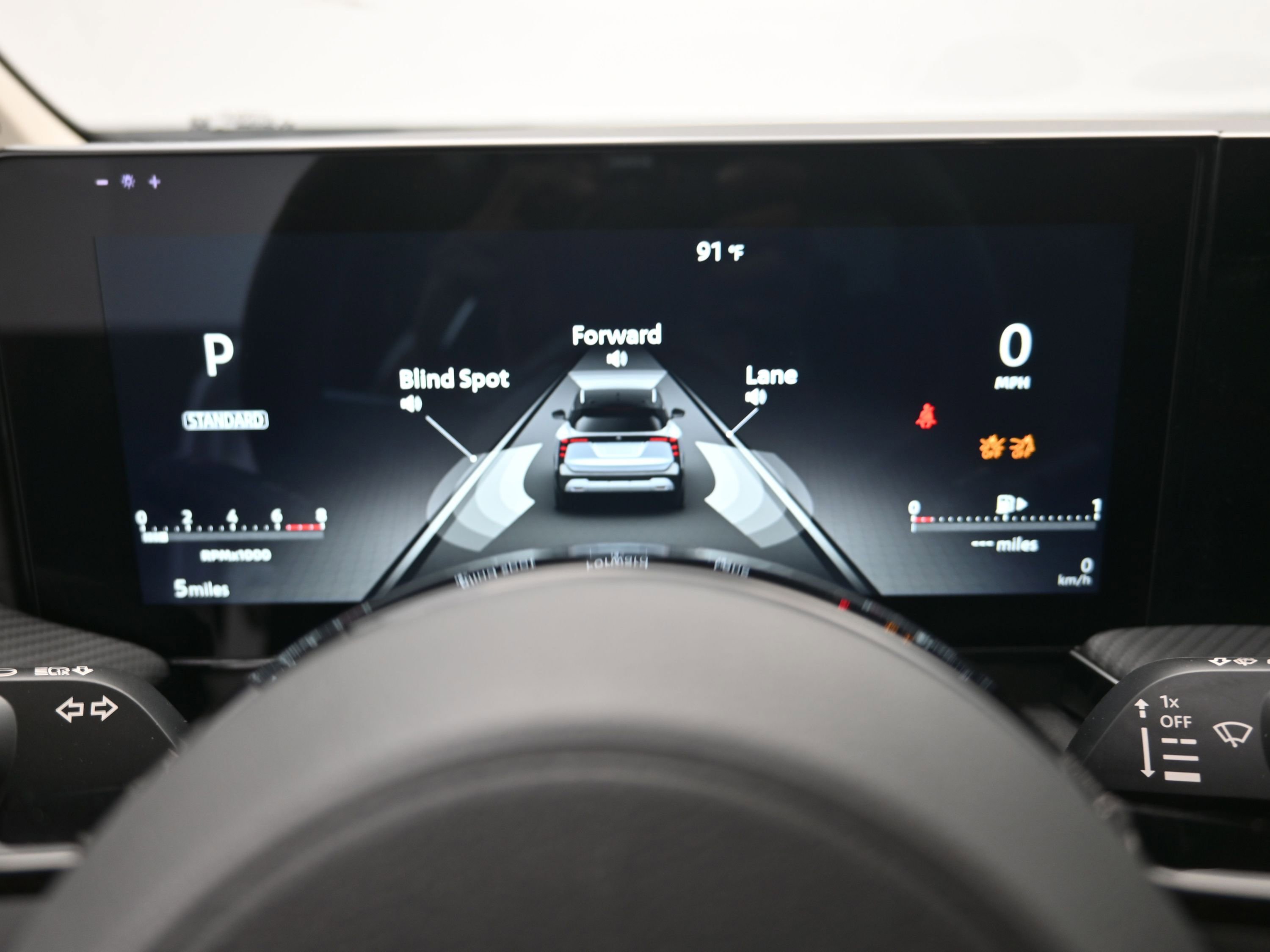 New 2025 Nissan Kicks SR image 23