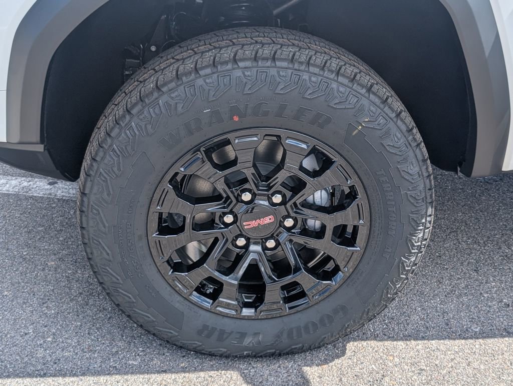 New 2026 GMC Canyon Elevation w/ Convenience Package image 24