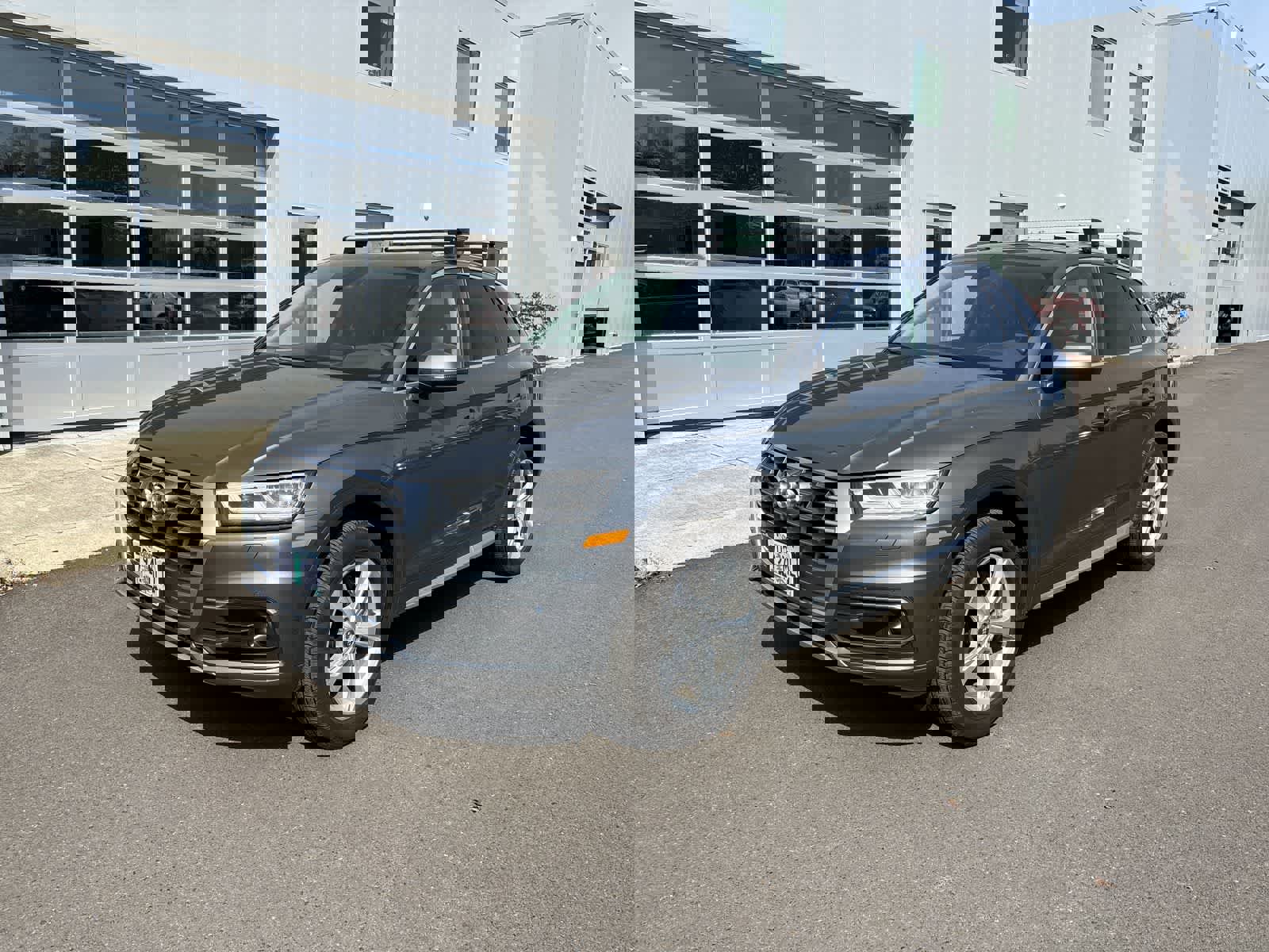 Used 2020 Audi Q5 Prestige w/ Prestige Package image 1