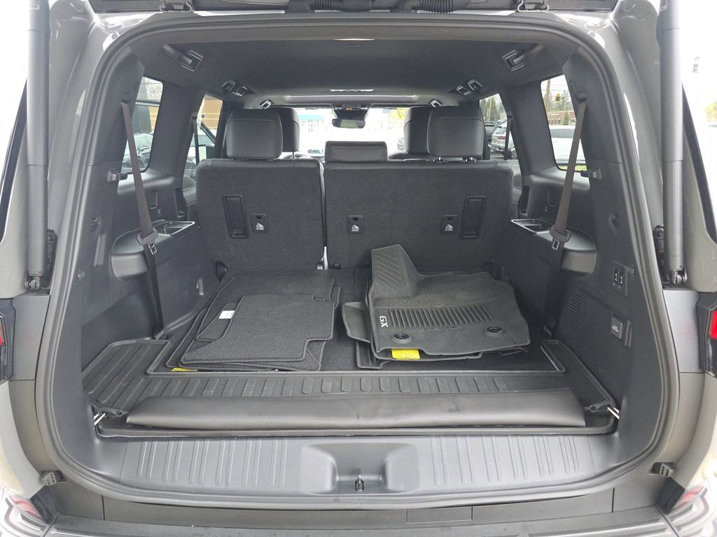 Used 2024 Lexus GX 550 w/ Accessory Package (Z1) image 17