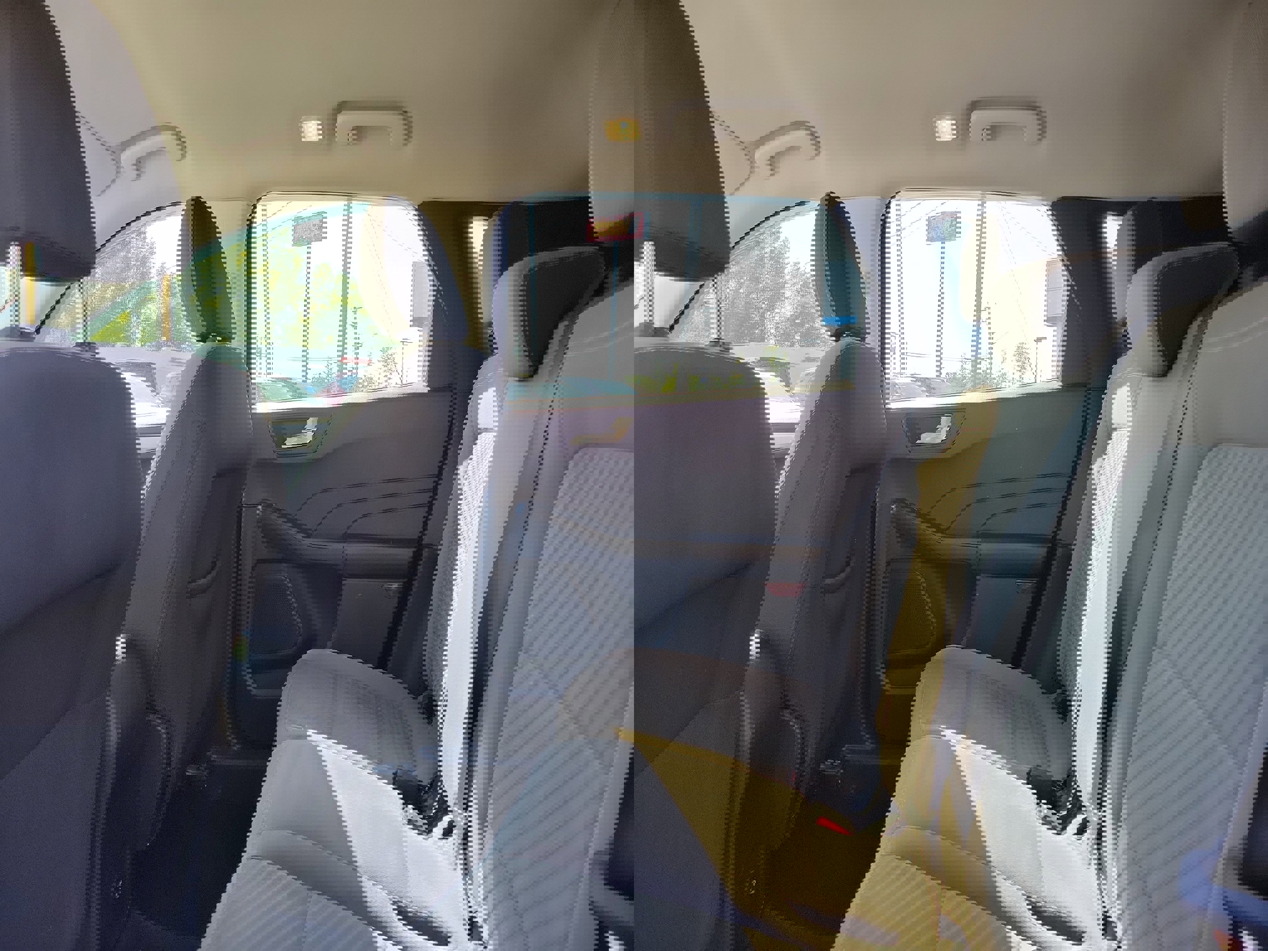 Used 2021 Ford Escape SE image 11