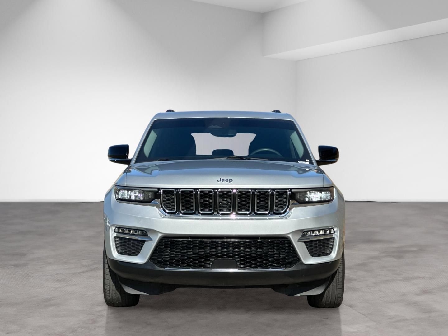 Used 2023 Jeep Grand Cherokee Limited w/ Trailer Tow Prep Group (B) AWD/4WD image 9