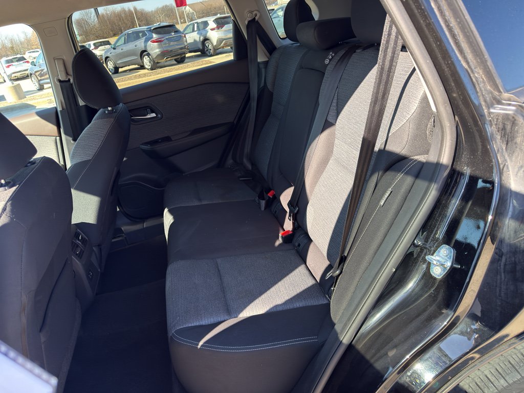 Used 2021 Nissan Rogue SV AWD/4WD image 12