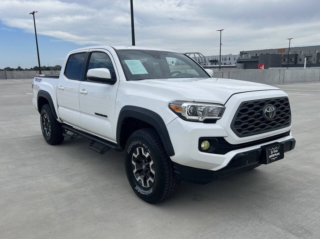 Used 2021 Toyota Tacoma TRD Off-Road w/ Technology Package AWD/4WD image 3