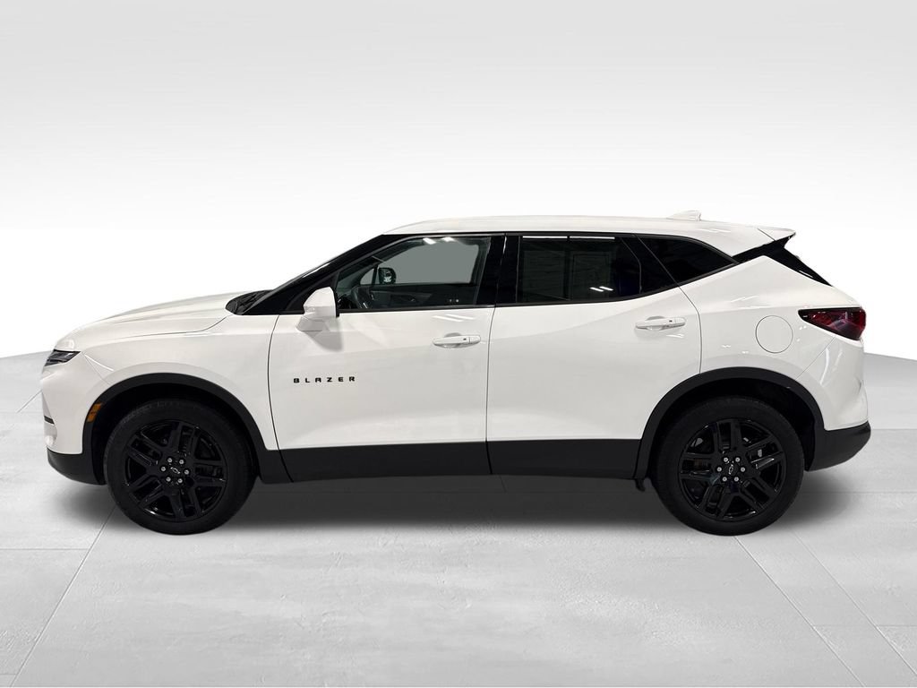 Used 2023 Chevrolet Blazer LT FWD image 45