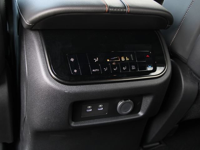 Certified 2025 Nissan Armada PRO-4X AWD/4WD image 23