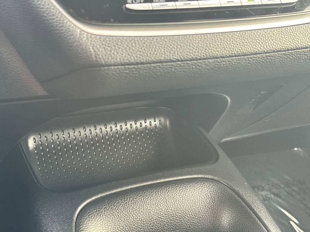 Used 2020 Toyota Corolla LE FWD image 24