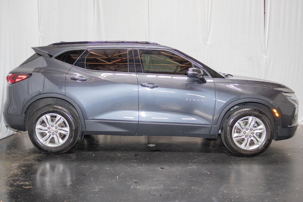 Used 2022 Chevrolet Blazer LT FWD image 3