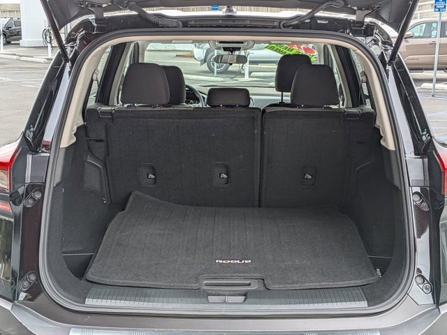 Used 2022 Nissan Rogue SV image 10
