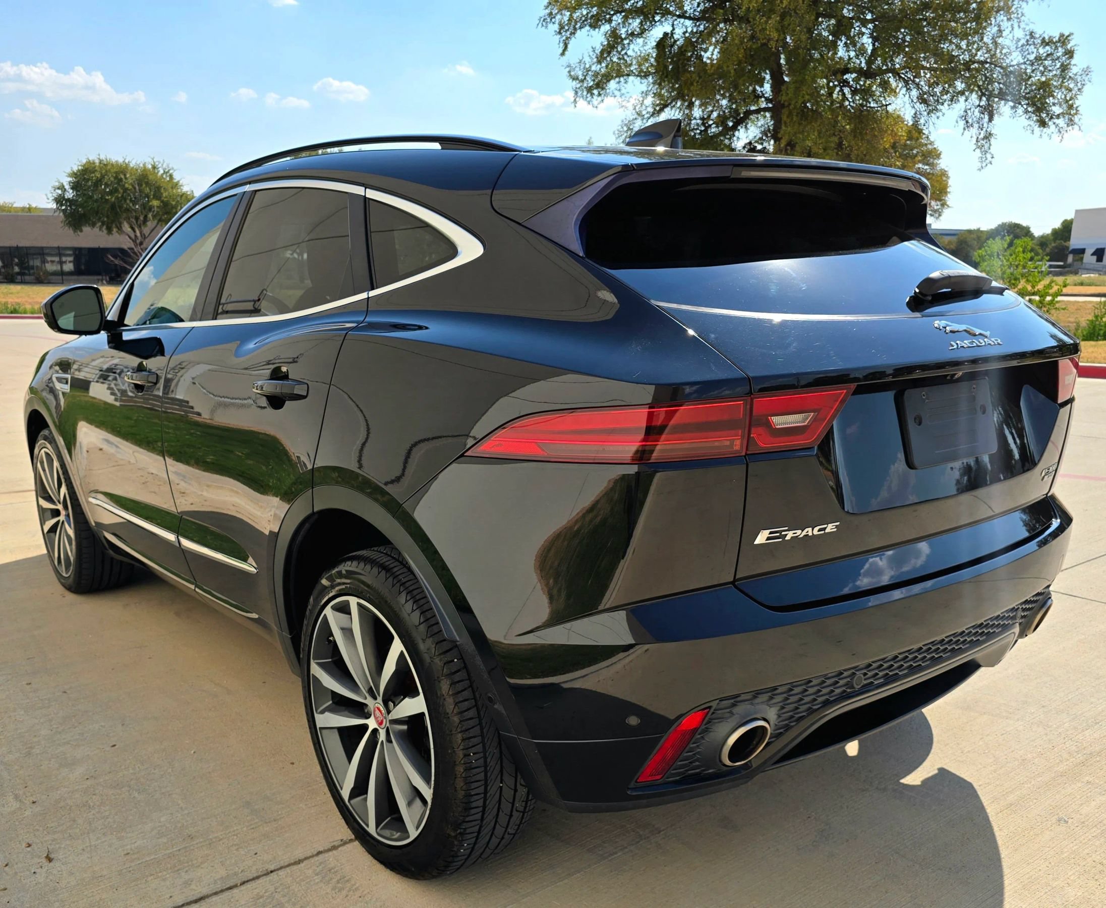 Used 2018 Jaguar E-PACE R-Dynamic HSE AWD/4WD image 6