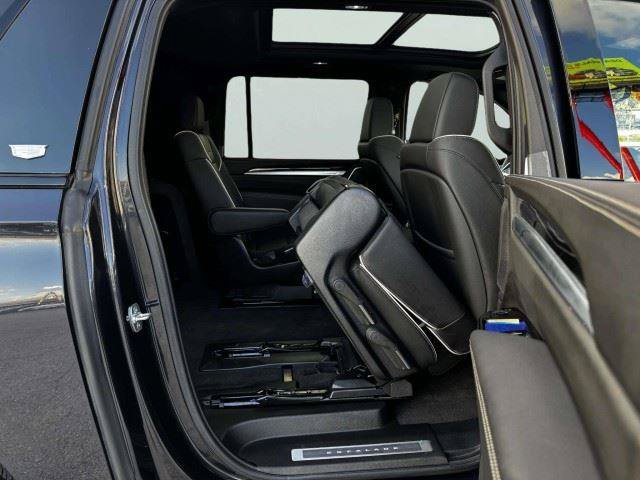 Used 2025 Cadillac Escalade ESV Sport w/ Touring Package AWD/4WD image 47
