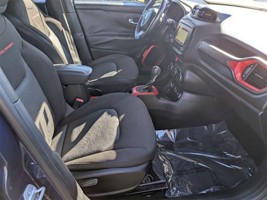Used 2016 Jeep Renegade Trailhawk image 28