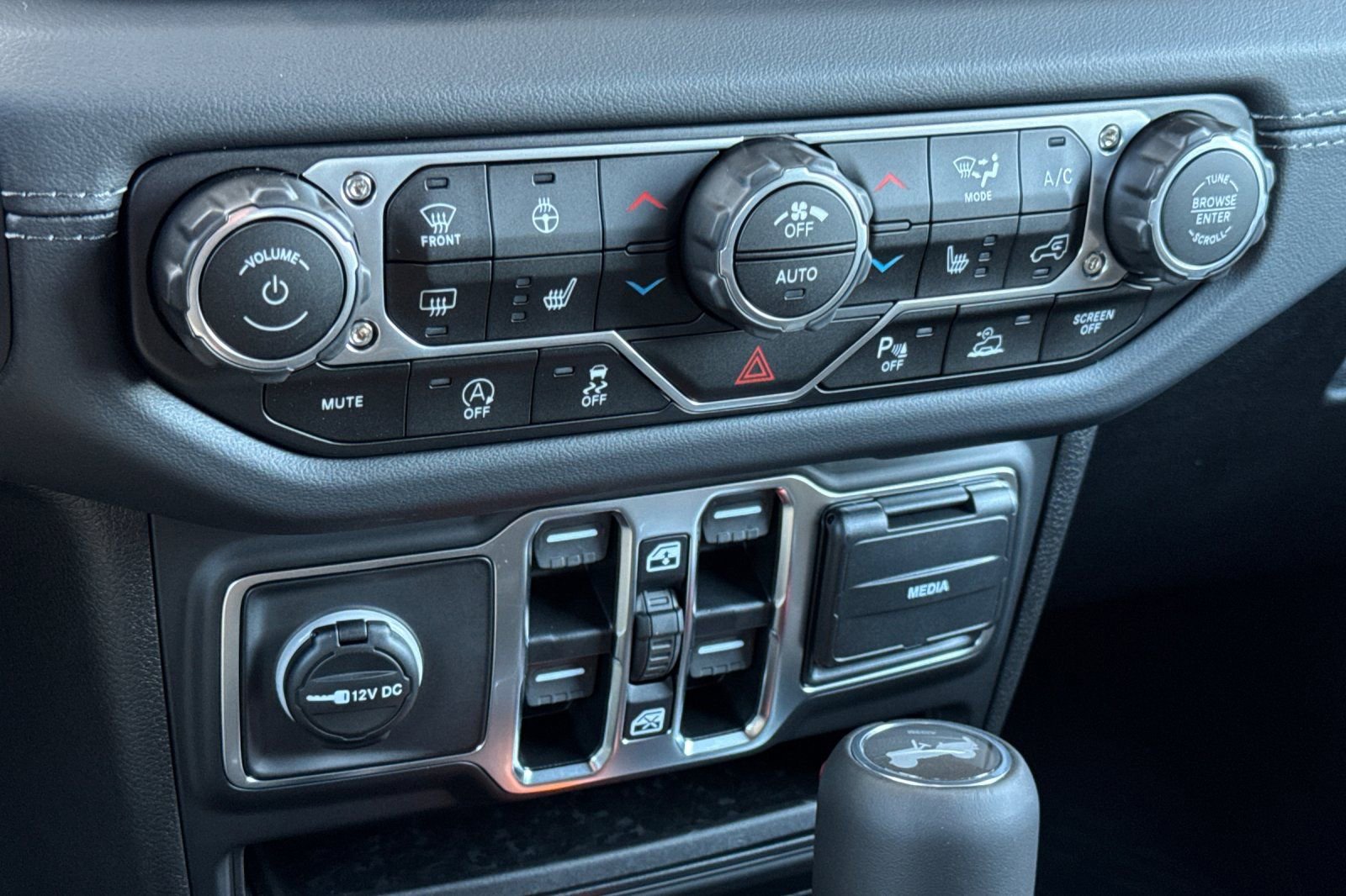 New 2025 Jeep Wrangler Sahara image 26