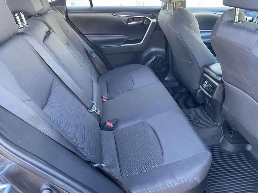 Used 2023 Toyota RAV4 SE w/ Convenience Package image 46