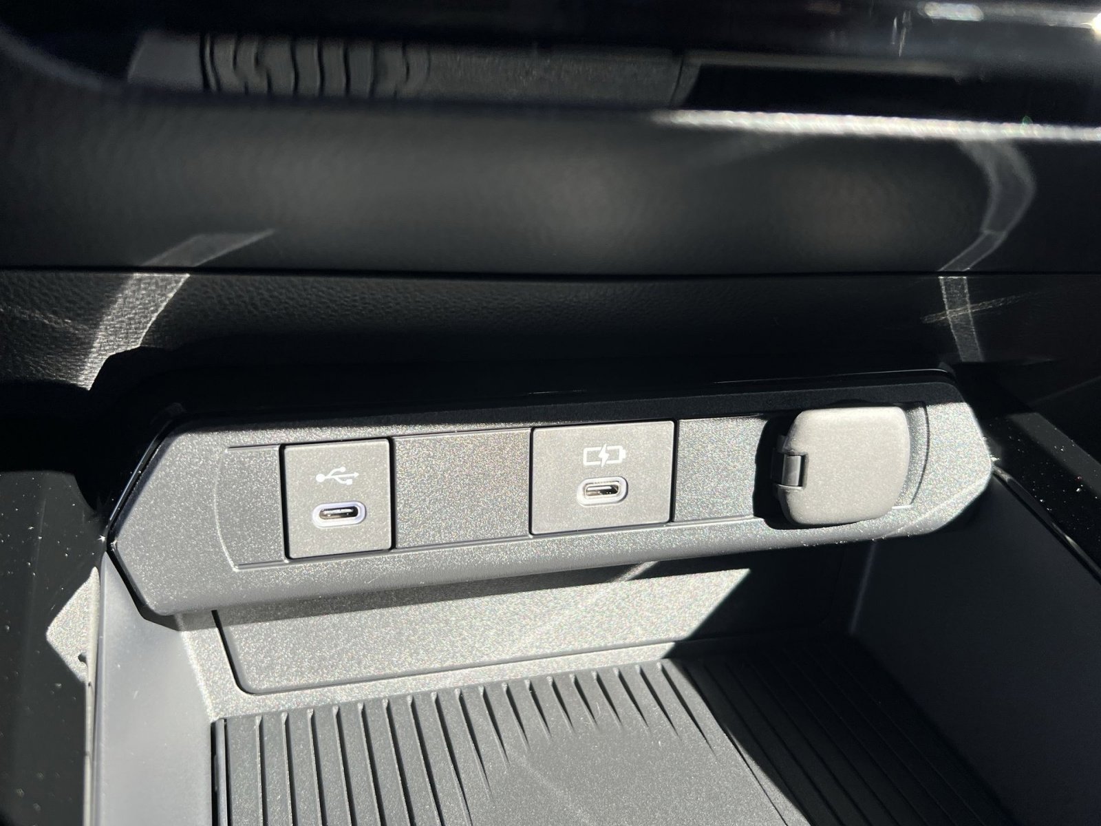 New 2026 Toyota Prius Plug-In Hybrid image 25