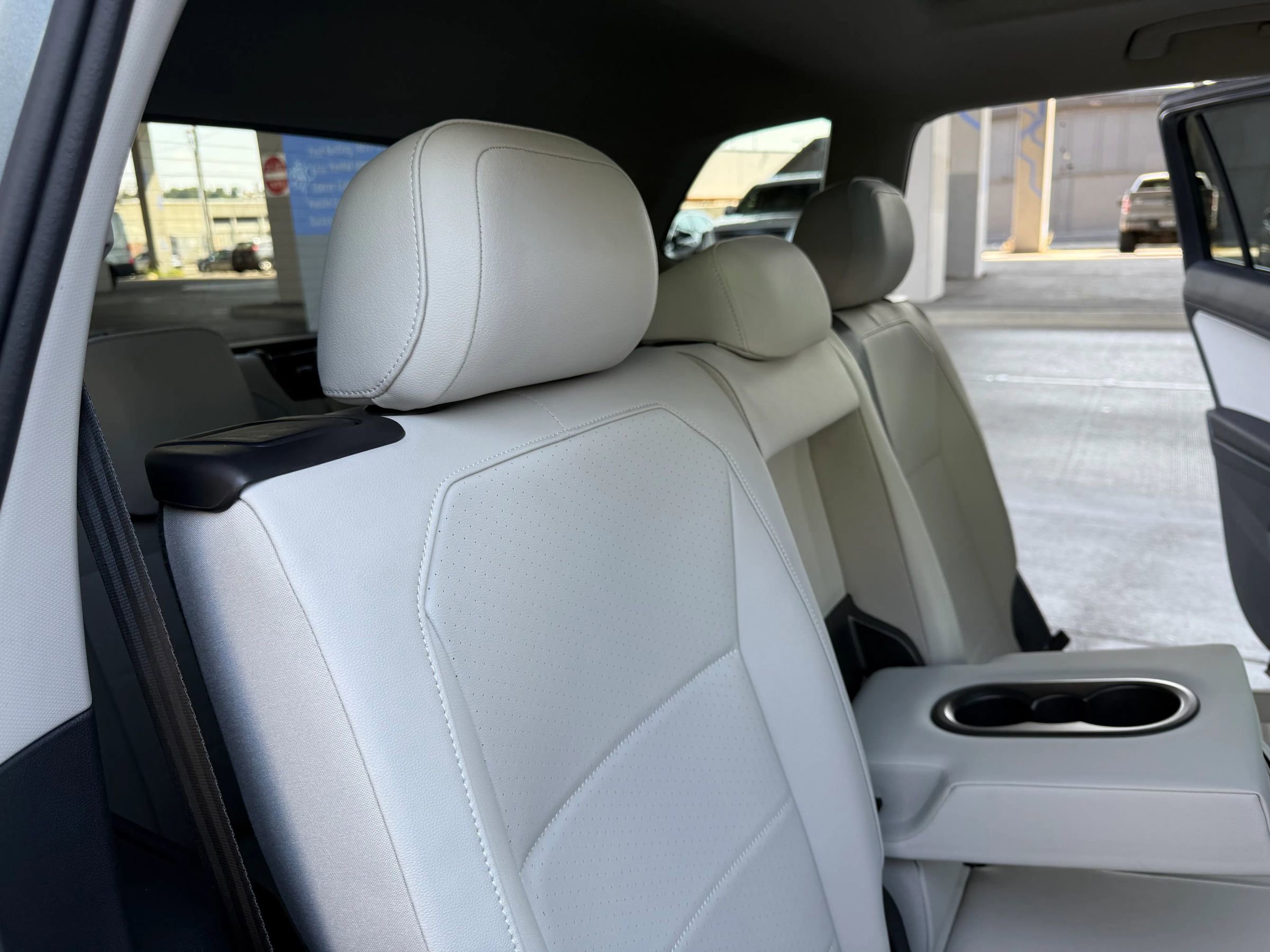 Used 2019 Volkswagen Tiguan SE w/ Panoramic Sunroof Package image 25