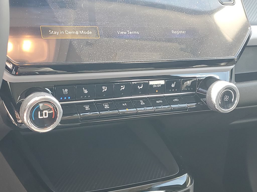 Used 2027 Chevrolet Bolt RS FWD image 23